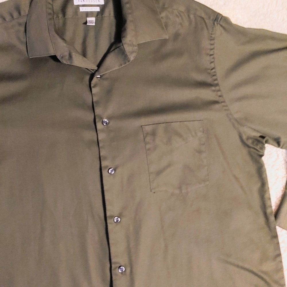 Van Heusen Men's Lux Sateen Sage Green Shirt - Picture 2 of 6